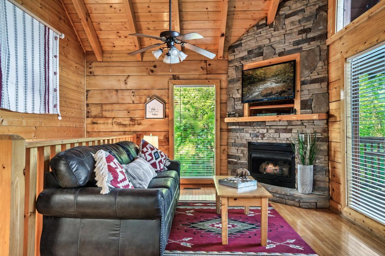 Cozy Log Cabin!! In Heart Of Pf & Close To The Smokies 비둘기 포지 외부 사진