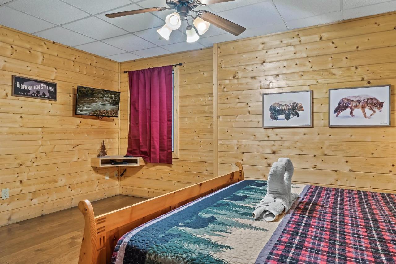 Cozy Log Cabin!! In Heart Of Pf & Close To The Smokies 비둘기 포지 외부 사진